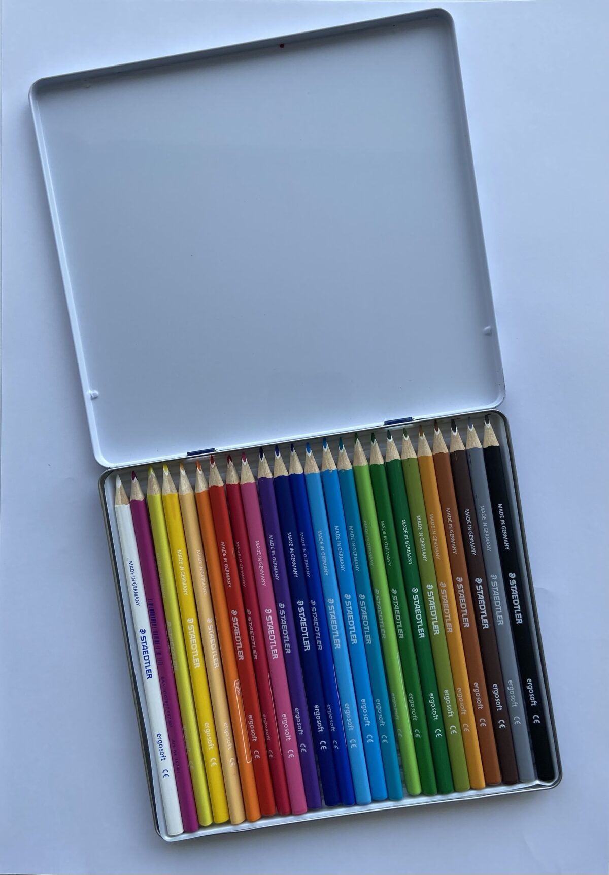 ⁦ألوان خشبية من ماركةً Staedtler⁩ - الصورة ⁦2⁩