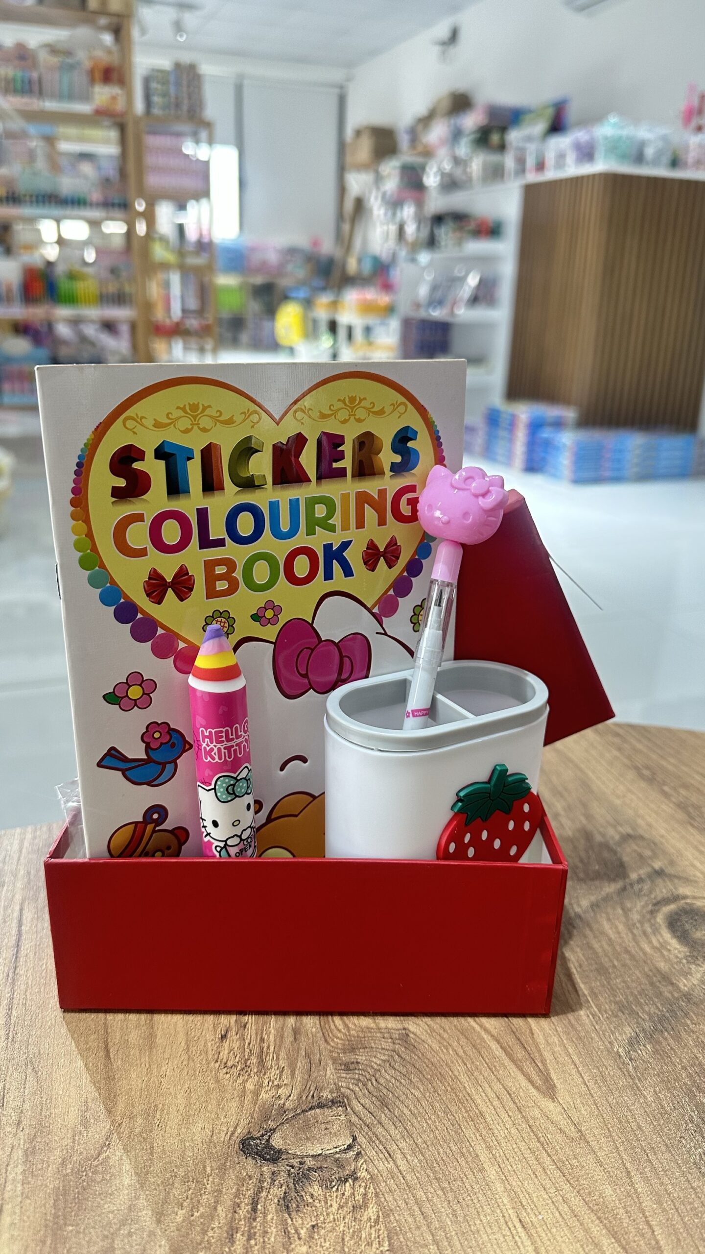 img_2116 بوكس هيلو كيتي - الصورة 1